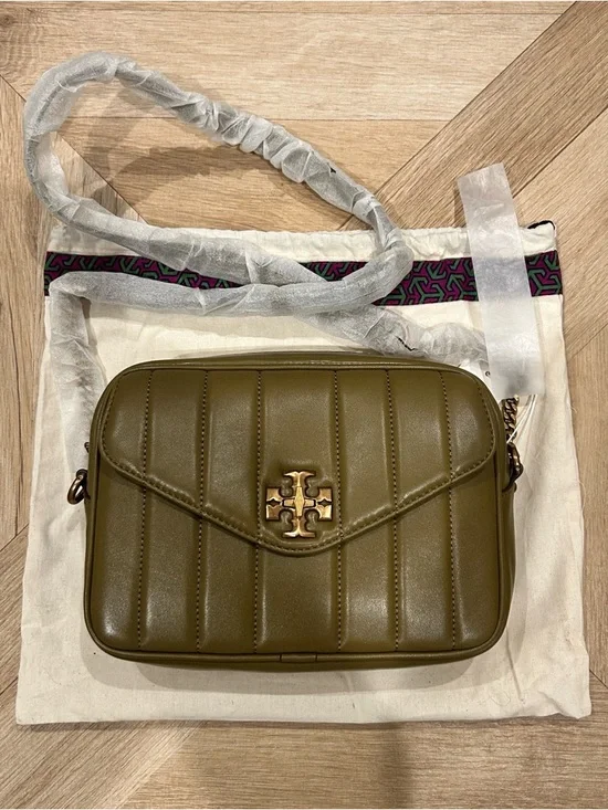 Brand New! Tory Burch Kira Camera Bag in toasted sesame - Picture 5 of 9